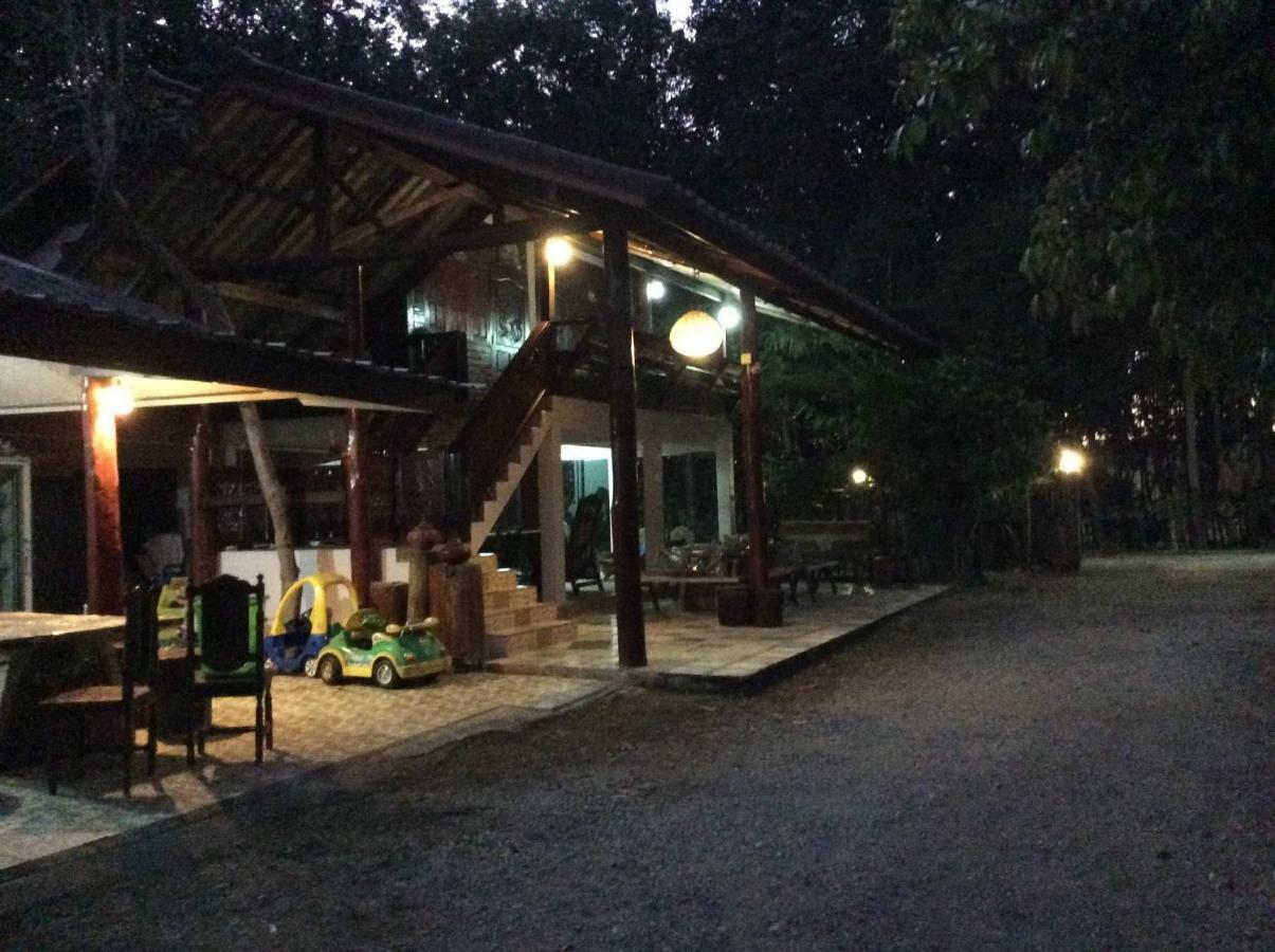 Settee Homestay Нан Екстер'єр фото