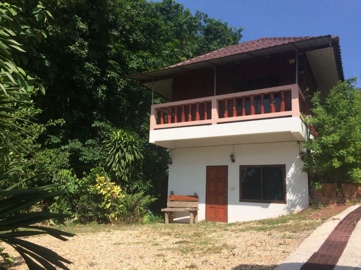 Settee Homestay Нан Екстер'єр фото