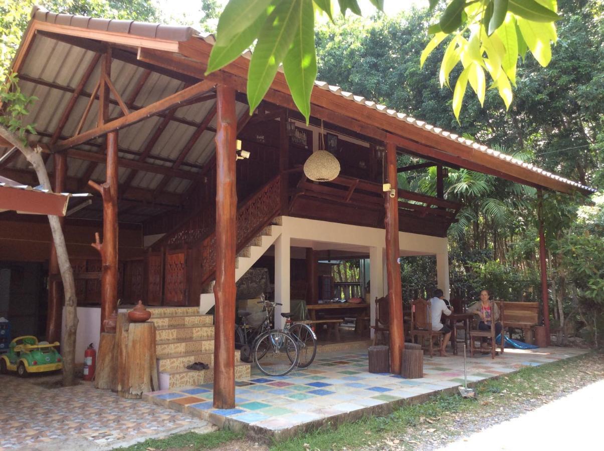 Settee Homestay Нан Екстер'єр фото